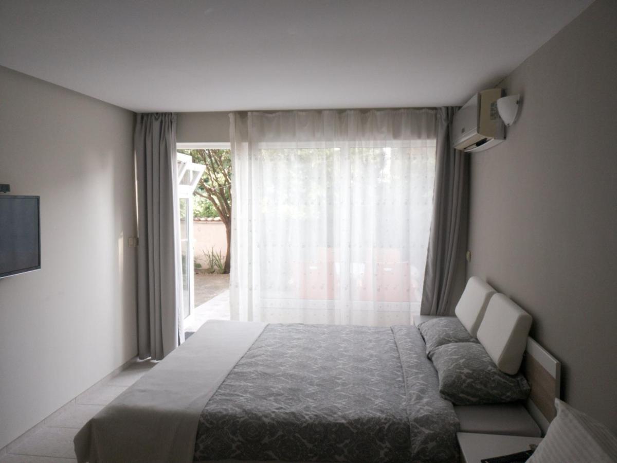 Treti Mart North Apartment Primorsko Exterior foto