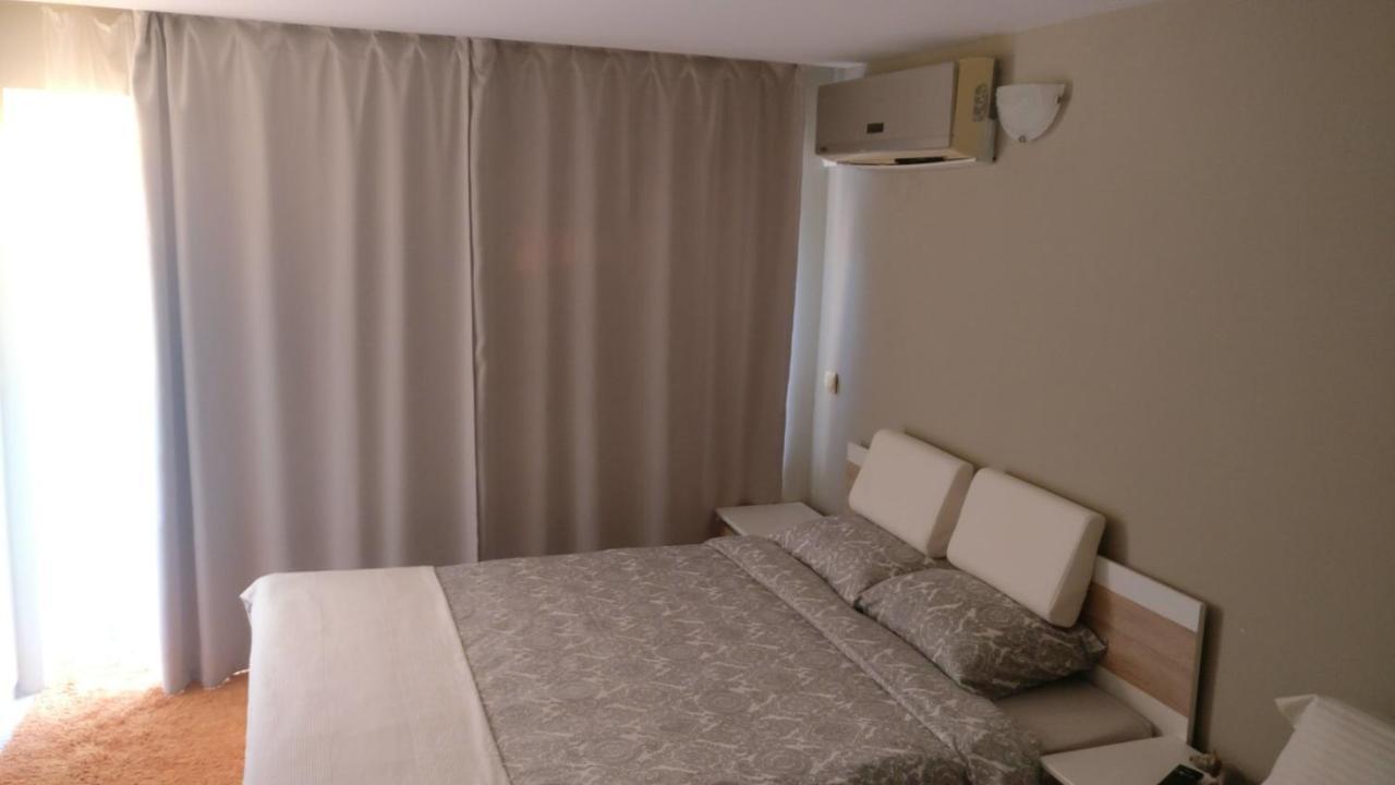 Treti Mart North Apartment Primorsko Exterior foto